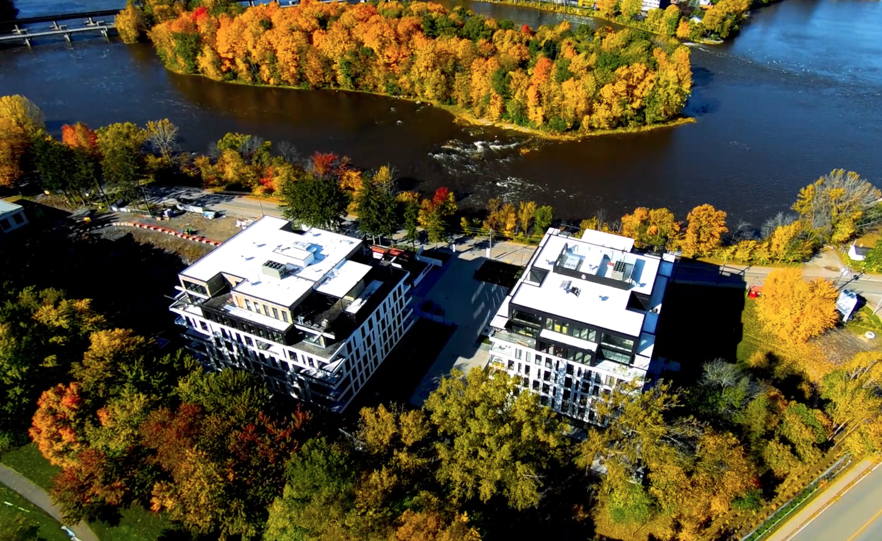 Gallery Luxury Condos in Laval Quorum LavalsurleLac
